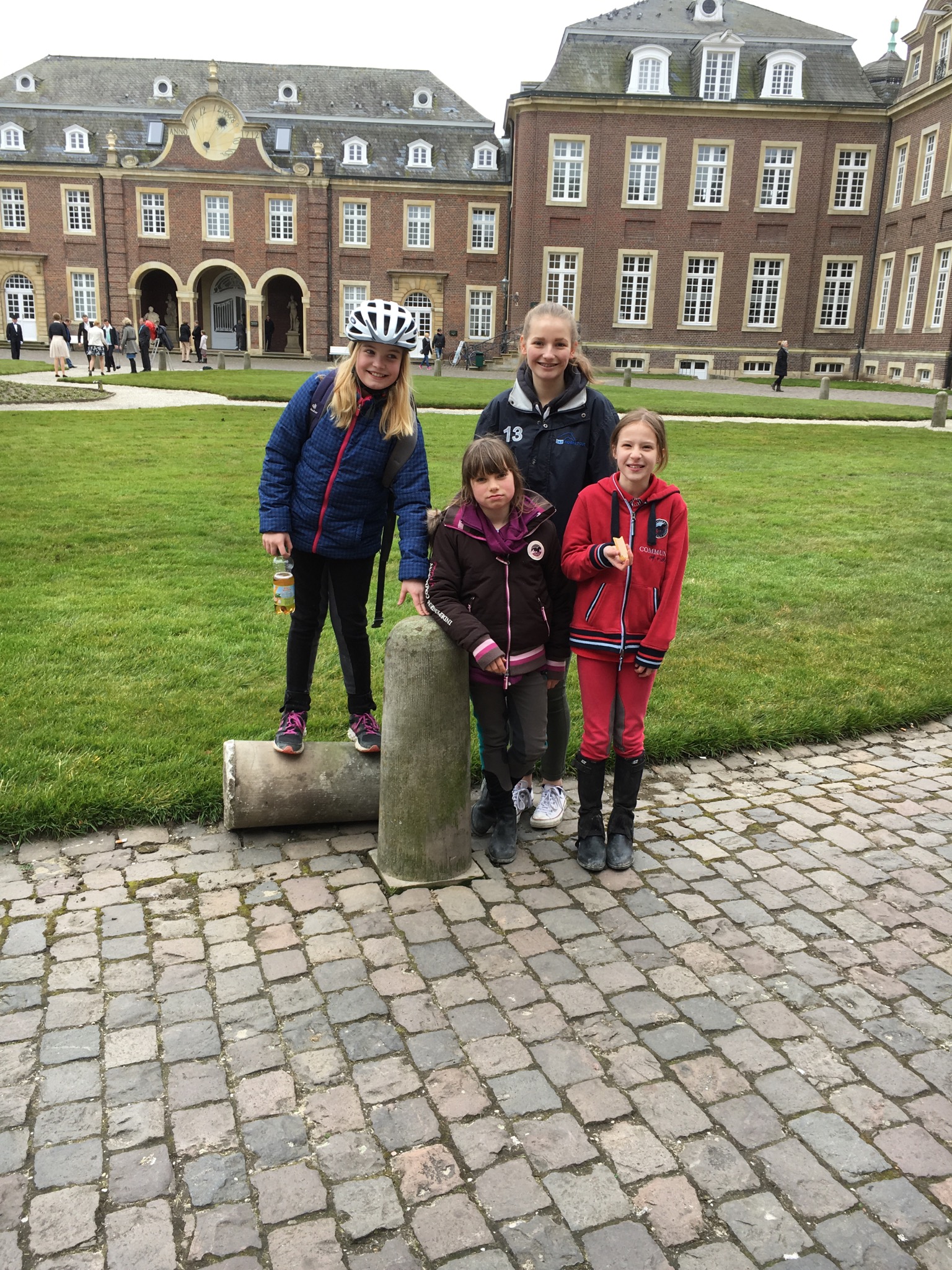 In der ersten Osterferien Wochen hatten wir drei Kinder auf unserem Hof